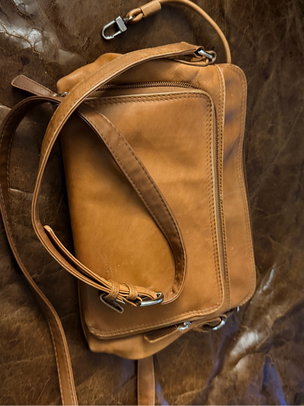 ili New York Tan Leather RFID Crossbody Organizer Bag